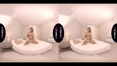 PORNBCN VR Matang Sepanyol MILF melancap dan menghisap batang anda dalam POV sambil merokok dan menyentak kakinya