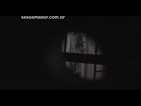 ❤️ Blondie dirakam video secara rahsia oleh intip kawasan kejiranan yang tersembunyi di sebalik batu bata kosong ️❌ Lucah di lucah ms.porno24-7.ru